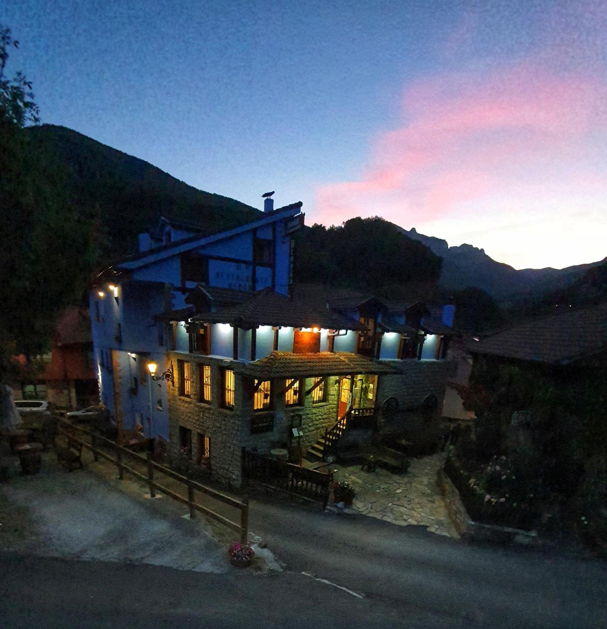Hostal Remona Espinama Exteriér fotografie